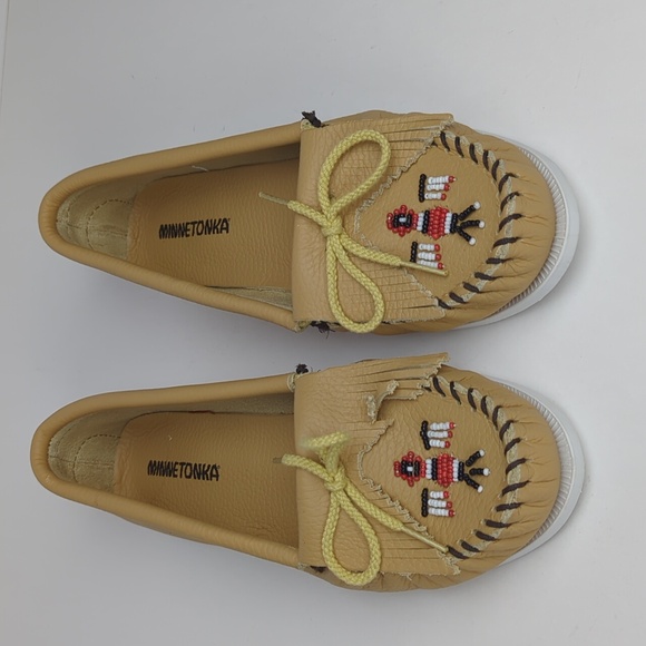 MINNETONKA Women's Tan Leather Beaded Fringe Loafers - Picture 1 of 6